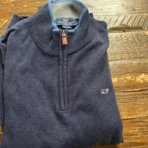 Men's vineyard vines 1/4 zip sweater. Size small. Blue